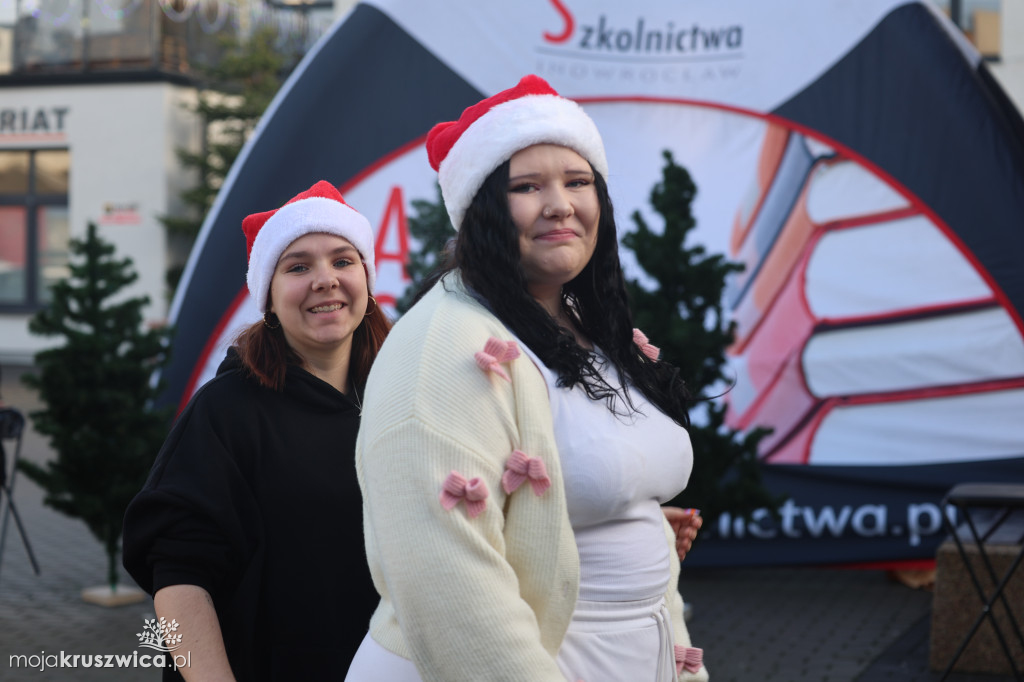 Inowrocławski AS bije rekord Polski na największą mozaikę z piernika