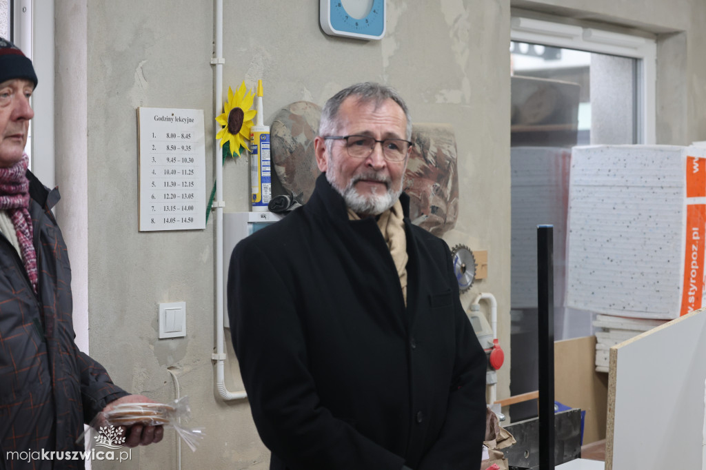 Cyfrowe mosty w AS Inowrocław. Jak skutecznie uczyć seniorów nowych technologii?