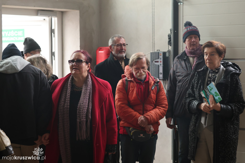 Cyfrowe mosty w AS Inowrocław. Jak skutecznie uczyć seniorów nowych technologii?