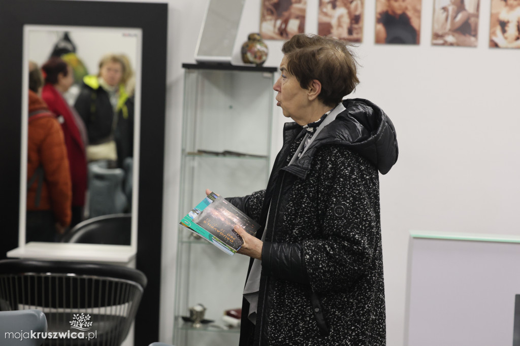 Cyfrowe mosty w AS Inowrocław. Jak skutecznie uczyć seniorów nowych technologii?