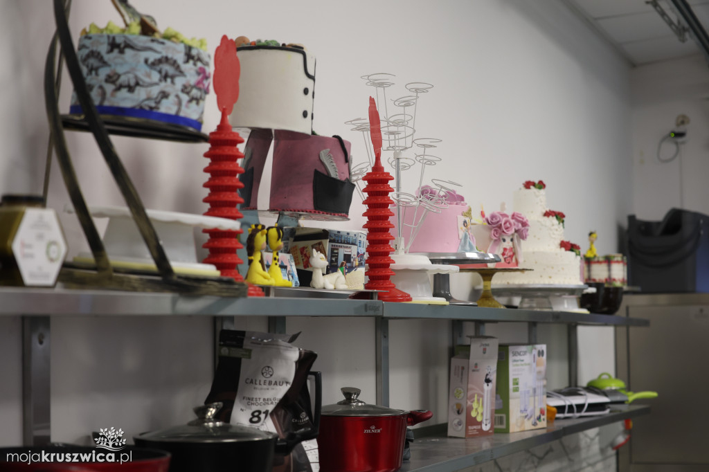 Cyfrowe mosty w AS Inowrocław. Jak skutecznie uczyć seniorów nowych technologii?