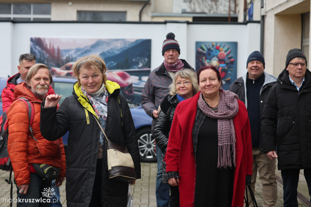 Cyfrowe mosty w AS Inowrocław. Jak skutecznie uczyć seniorów nowych technologii?