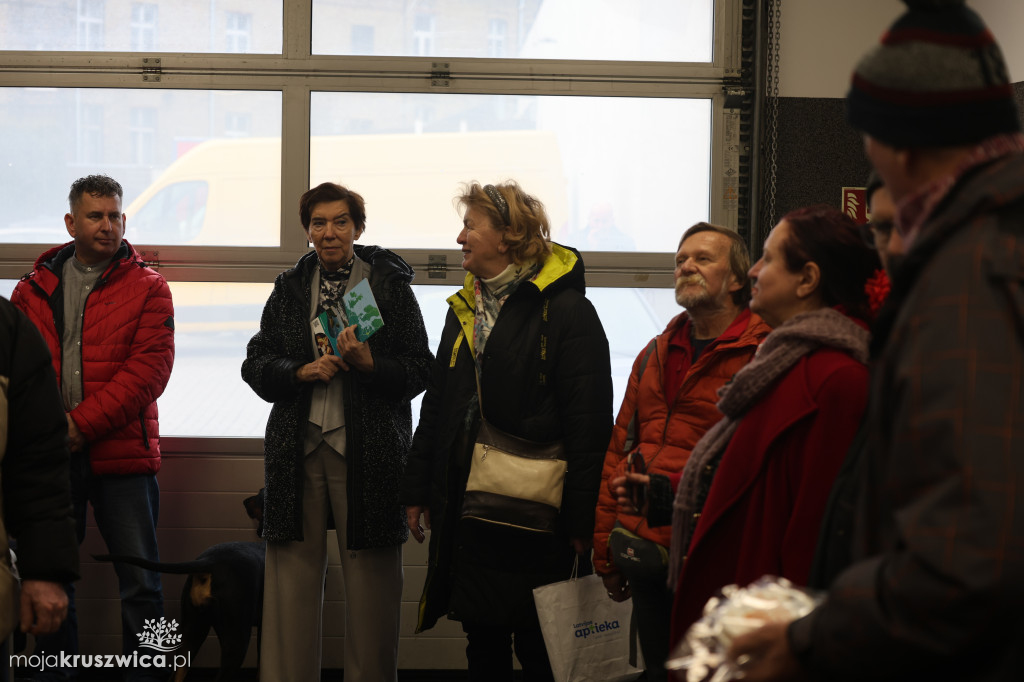 Cyfrowe mosty w AS Inowrocław. Jak skutecznie uczyć seniorów nowych technologii?