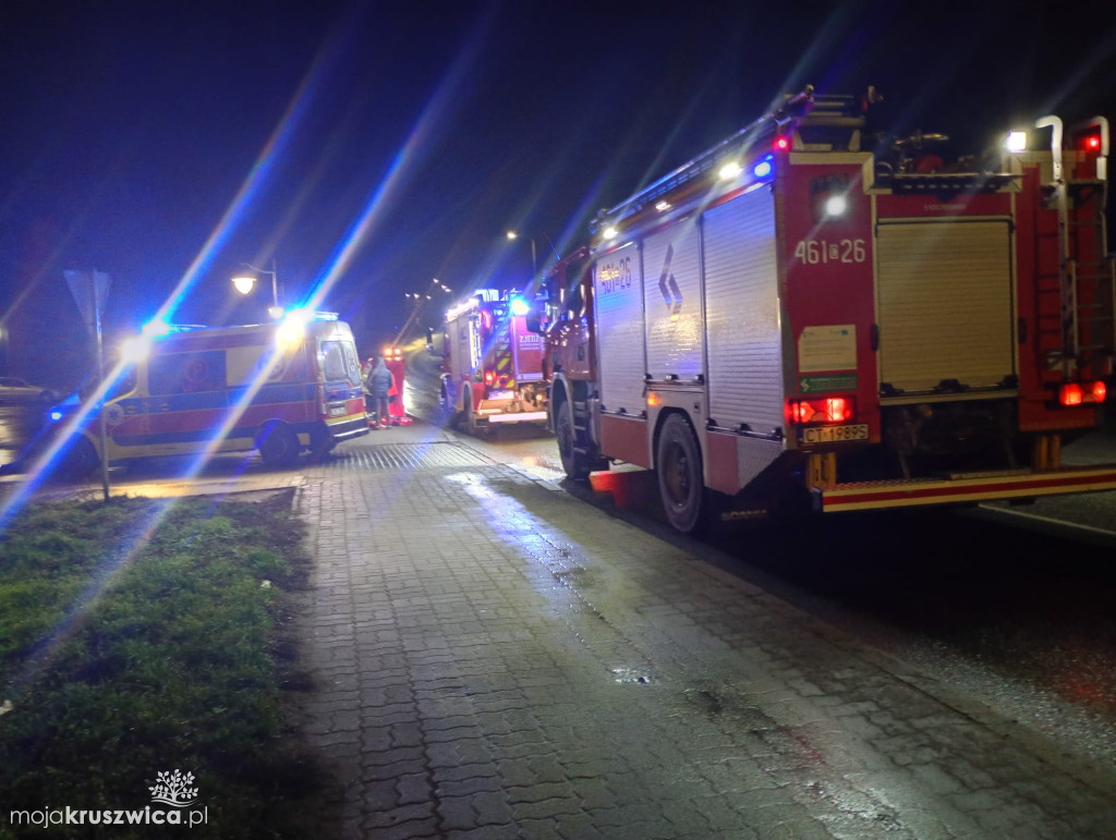 Służby na Zamkowej. Nocna interwencja w centrum Kruszwicy