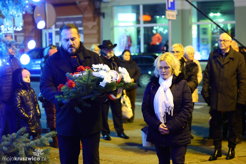 Powiatowe uroczystości upamiętniły ofiary Stanu Wojennego [FOTO]