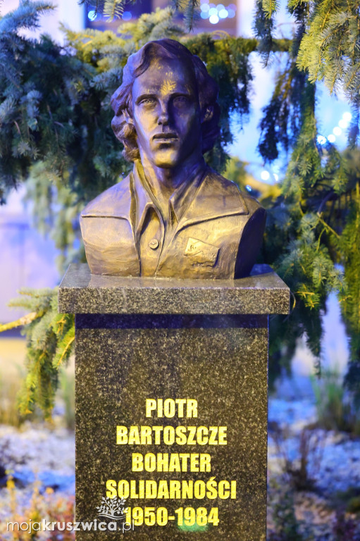 Powiatowe uroczystości upamiętniły ofiary Stanu Wojennego [FOTO]