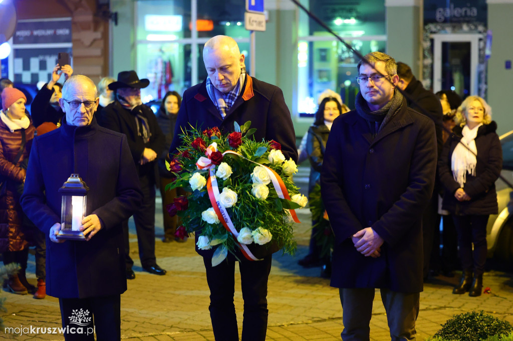 Powiatowe uroczystości upamiętniły ofiary Stanu Wojennego [FOTO]