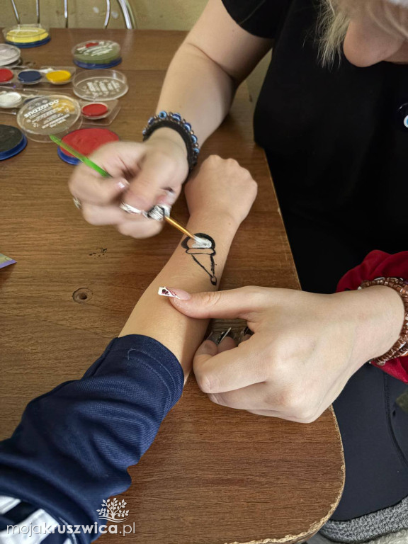 Mikołajkowo-świąteczne spotkanie dla dzieci z Racic i Lachmirowic