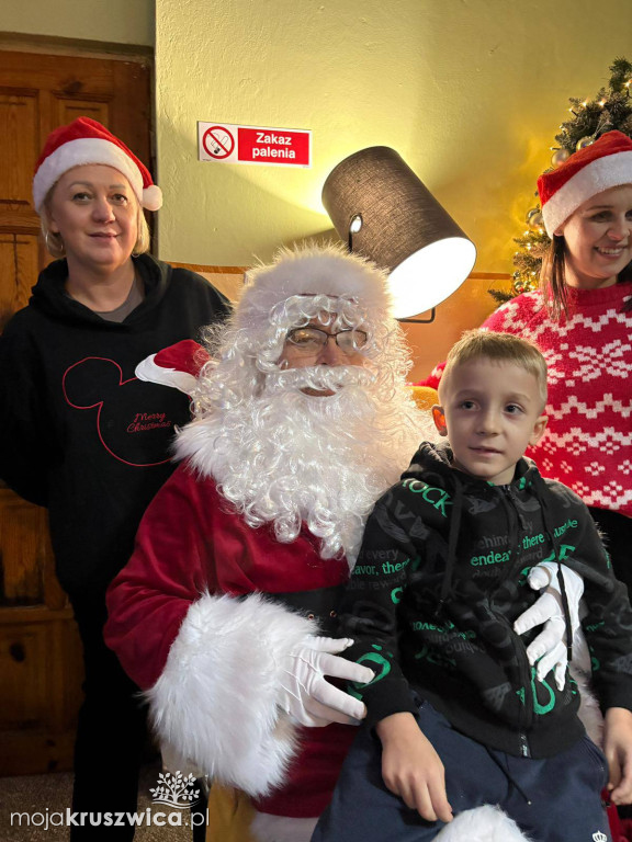 Mikołajkowo-świąteczne spotkanie dla dzieci z Racic i Lachmirowic