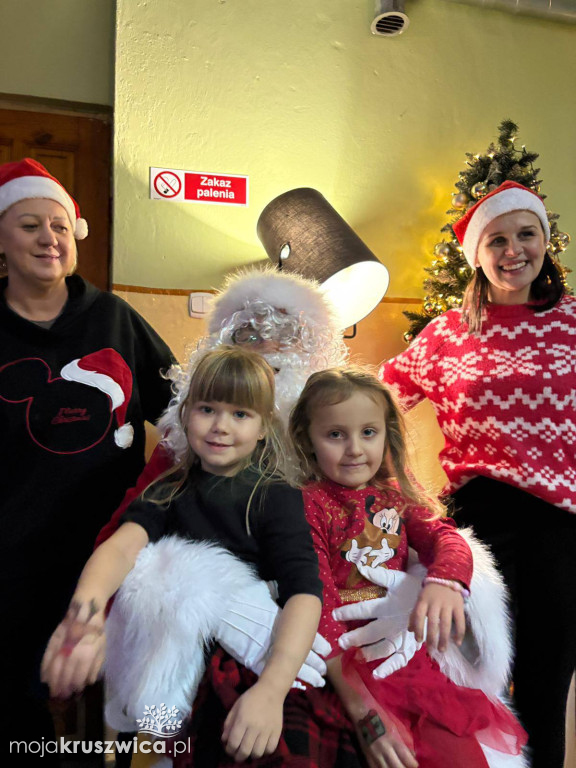 Mikołajkowo-świąteczne spotkanie dla dzieci z Racic i Lachmirowic
