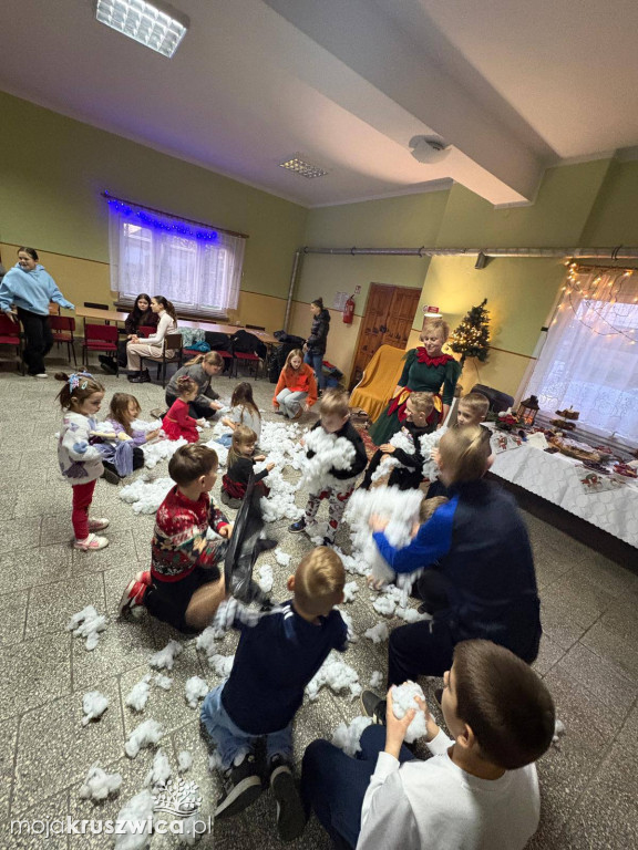 Mikołajkowo-świąteczne spotkanie dla dzieci z Racic i Lachmirowic