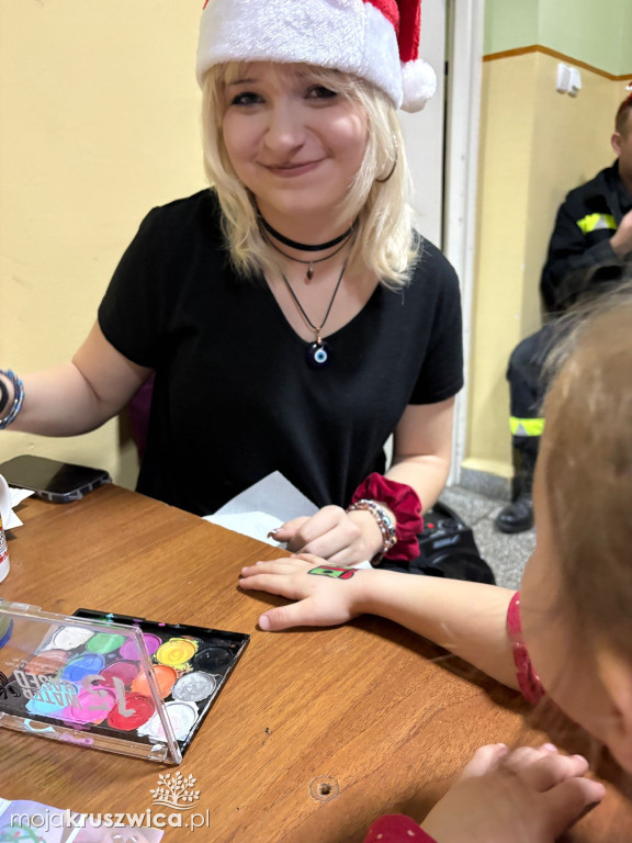 Mikołajkowo-świąteczne spotkanie dla dzieci z Racic i Lachmirowic