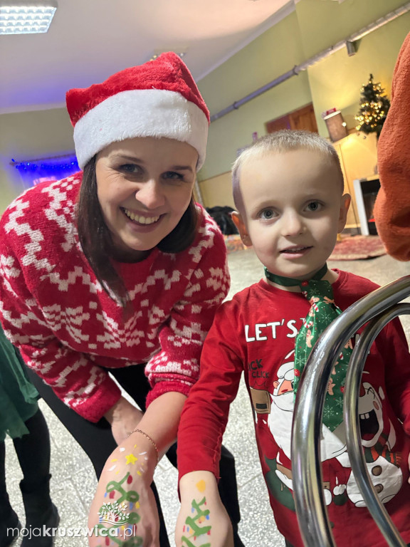 Mikołajkowo-świąteczne spotkanie dla dzieci z Racic i Lachmirowic