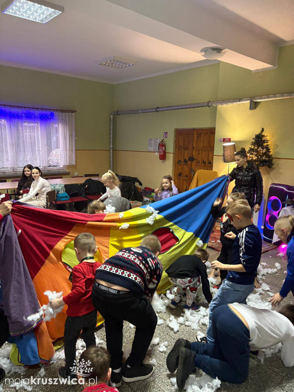 Mikołajkowo-świąteczne spotkanie dla dzieci z Racic i Lachmirowic