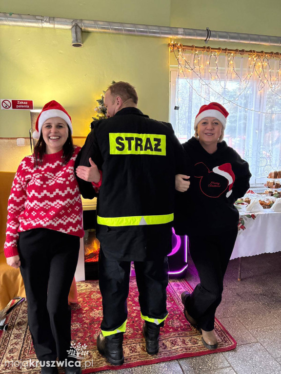 Mikołajkowo-świąteczne spotkanie dla dzieci z Racic i Lachmirowic