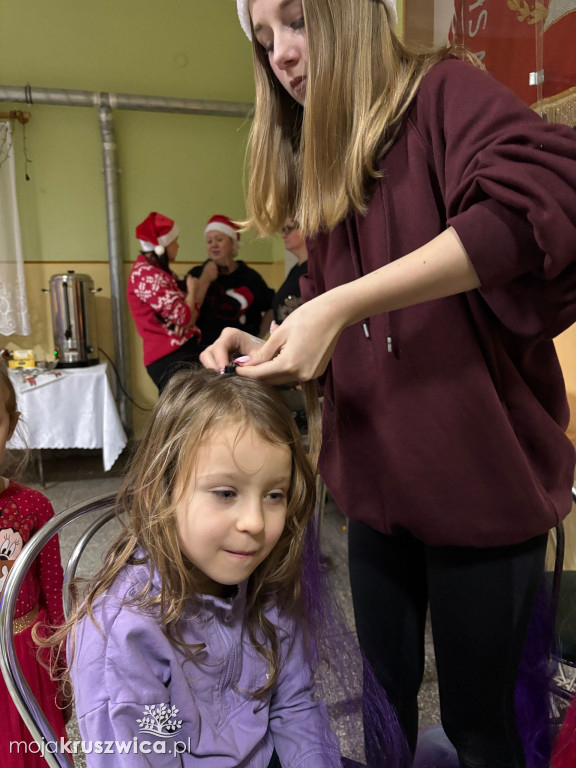 Mikołajkowo-świąteczne spotkanie dla dzieci z Racic i Lachmirowic