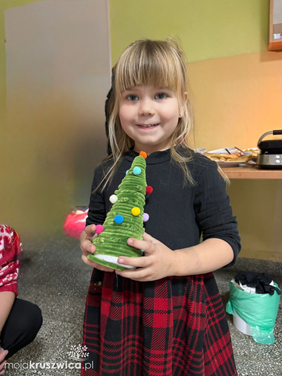 Mikołajkowo-świąteczne spotkanie dla dzieci z Racic i Lachmirowic