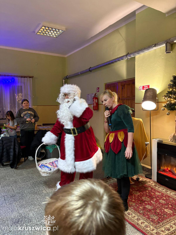 Mikołajkowo-świąteczne spotkanie dla dzieci z Racic i Lachmirowic