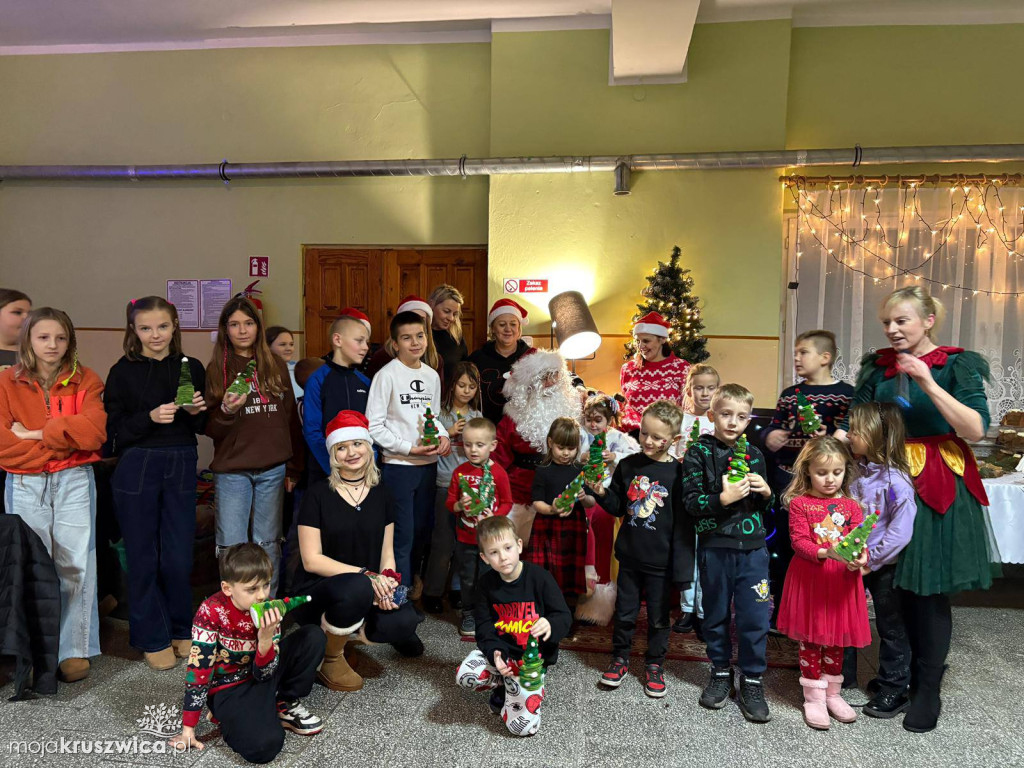 Mikołajkowo-świąteczne spotkanie dla dzieci z Racic i Lachmirowic