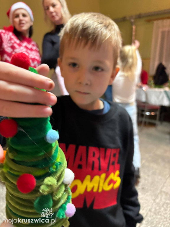 Mikołajkowo-świąteczne spotkanie dla dzieci z Racic i Lachmirowic