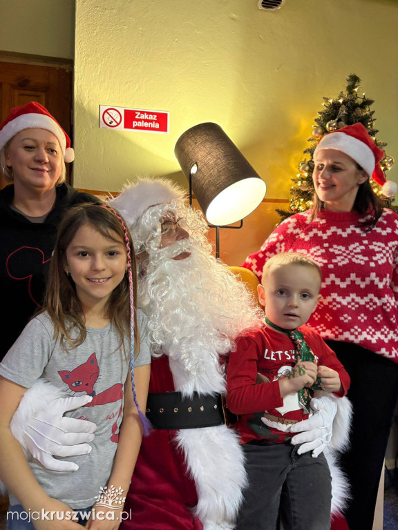 Mikołajkowo-świąteczne spotkanie dla dzieci z Racic i Lachmirowic