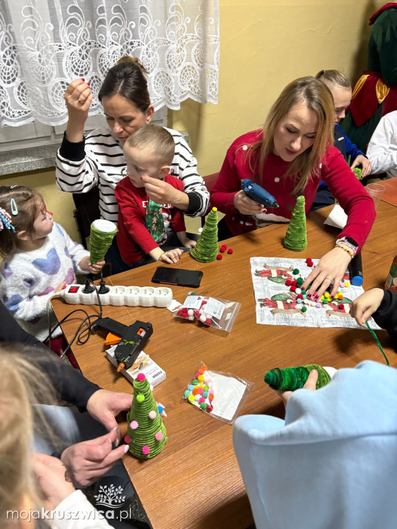 Mikołajkowo-świąteczne spotkanie dla dzieci z Racic i Lachmirowic