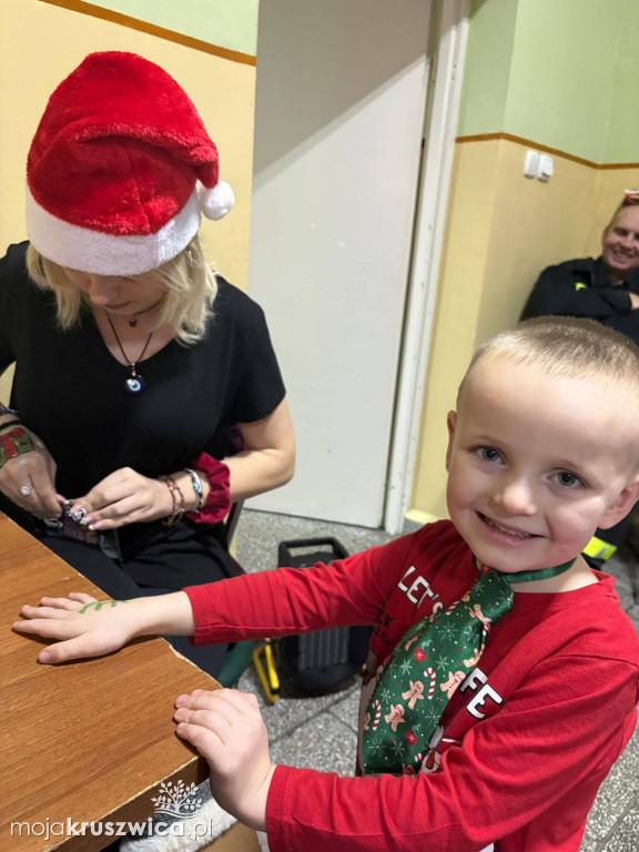 Mikołajkowo-świąteczne spotkanie dla dzieci z Racic i Lachmirowic