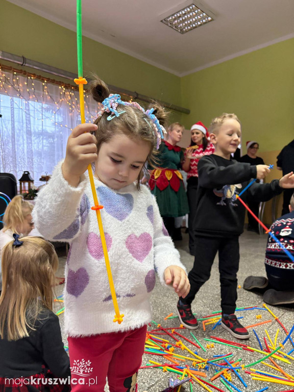 Mikołajkowo-świąteczne spotkanie dla dzieci z Racic i Lachmirowic