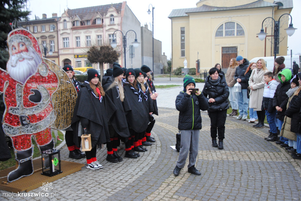 Betlejemskie Światełko Pokoju w Kruszwicy [ZDJĘCIA]