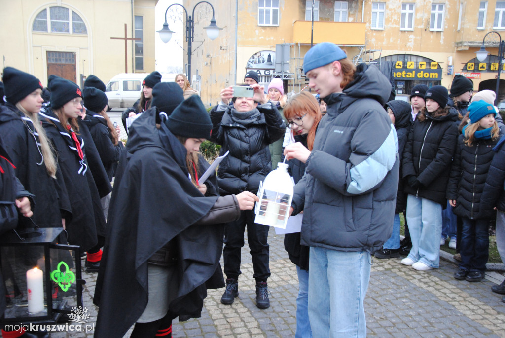 Betlejemskie Światełko Pokoju w Kruszwicy [ZDJĘCIA]