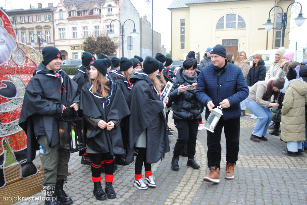 Betlejemskie Światełko Pokoju w Kruszwicy [ZDJĘCIA]