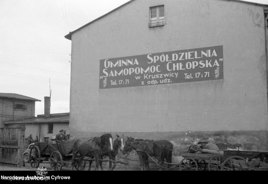 Historyczna Kruszwica: Handel na kruszwickich ulicach w 1948 roku [FOTO[