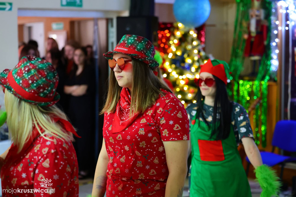 Świąteczne spotkanie wigilijne w Młodzieżowym Ośrodku Wychowawczym w Kruszwicy