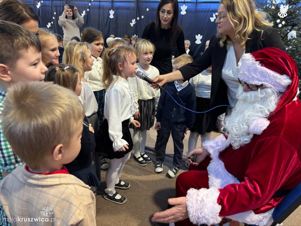 „W drodze do Betlejem” : Szkolne spotkanie wigilijne w Sławsku Wielkim
