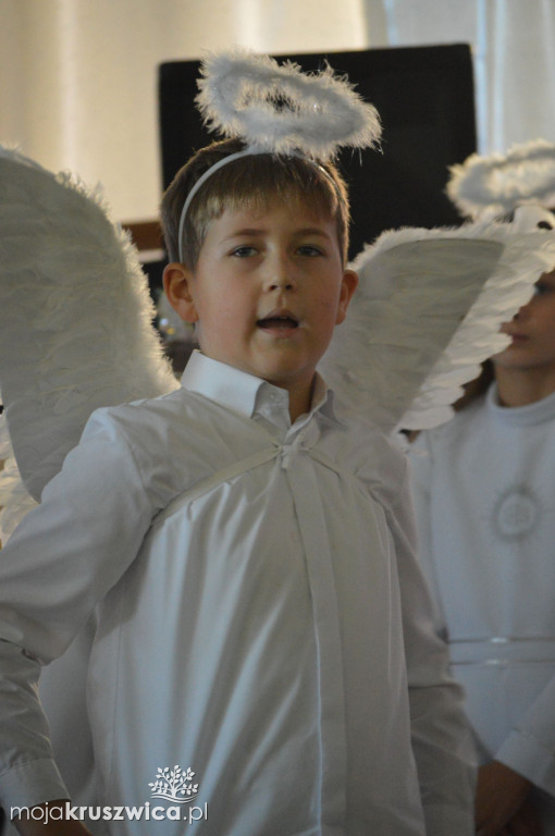 Jasełka w Szkole Podstawowej im. Armii Krajowej w Chełmcach [FOTO]