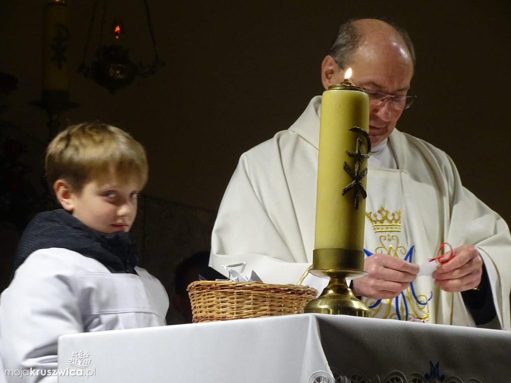  Roraty w parafii św. Teresy od Dzieciątka Jezus w Kruszwicy dobiegają końca [FOTO]