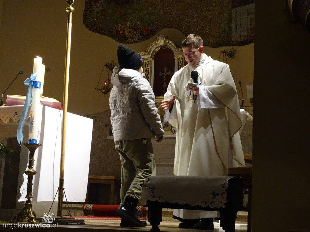  Roraty w parafii św. Teresy od Dzieciątka Jezus w Kruszwicy dobiegają końca [FOTO]