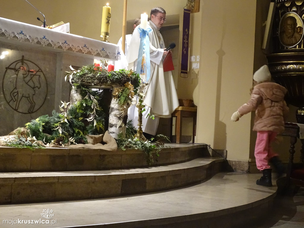  Roraty w parafii św. Teresy od Dzieciątka Jezus w Kruszwicy dobiegają końca [FOTO]