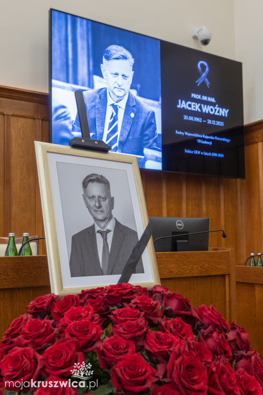 Sejmik i zarząd województwa pożegnali prof. Jacka Woźnego