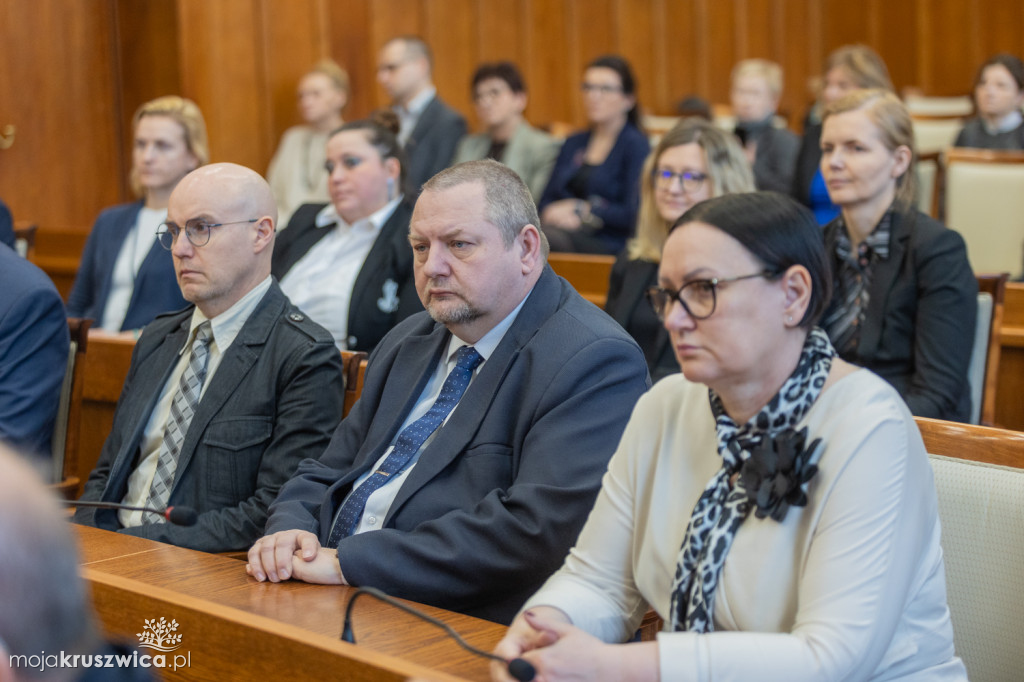 Sejmik i zarząd województwa pożegnali prof. Jacka Woźnego