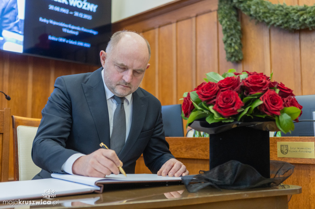 Sejmik i zarząd województwa pożegnali prof. Jacka Woźnego