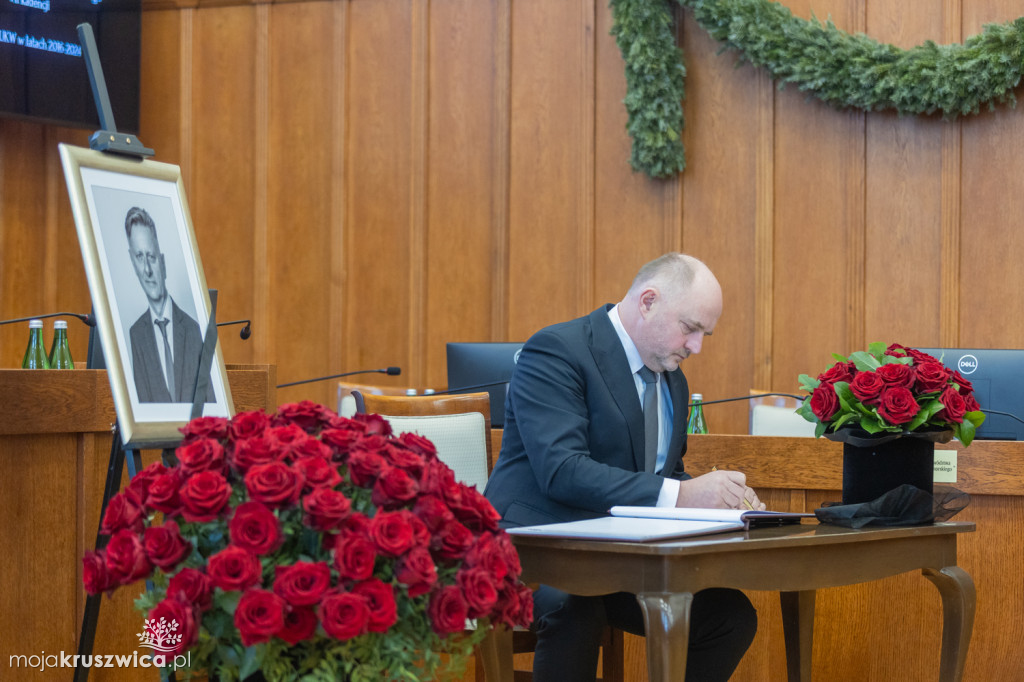 Sejmik i zarząd województwa pożegnali prof. Jacka Woźnego