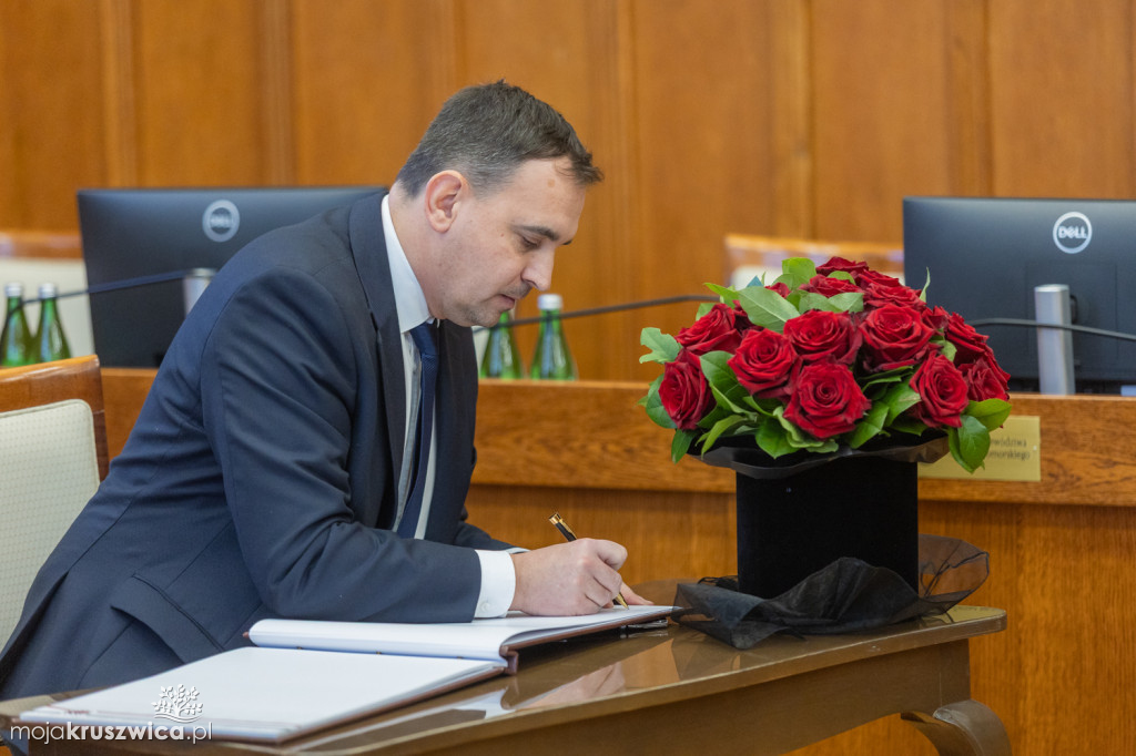 Sejmik i zarząd województwa pożegnali prof. Jacka Woźnego