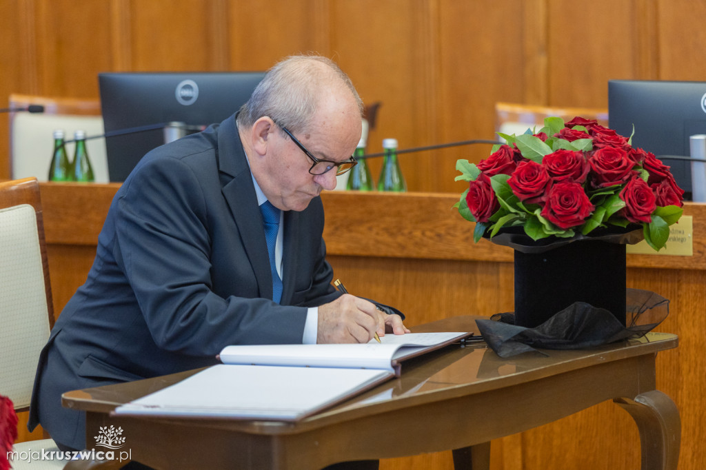 Sejmik i zarząd województwa pożegnali prof. Jacka Woźnego