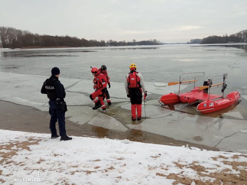 Szok termiczny, panika, brak ratunku. Służby monitorują wodne akweny