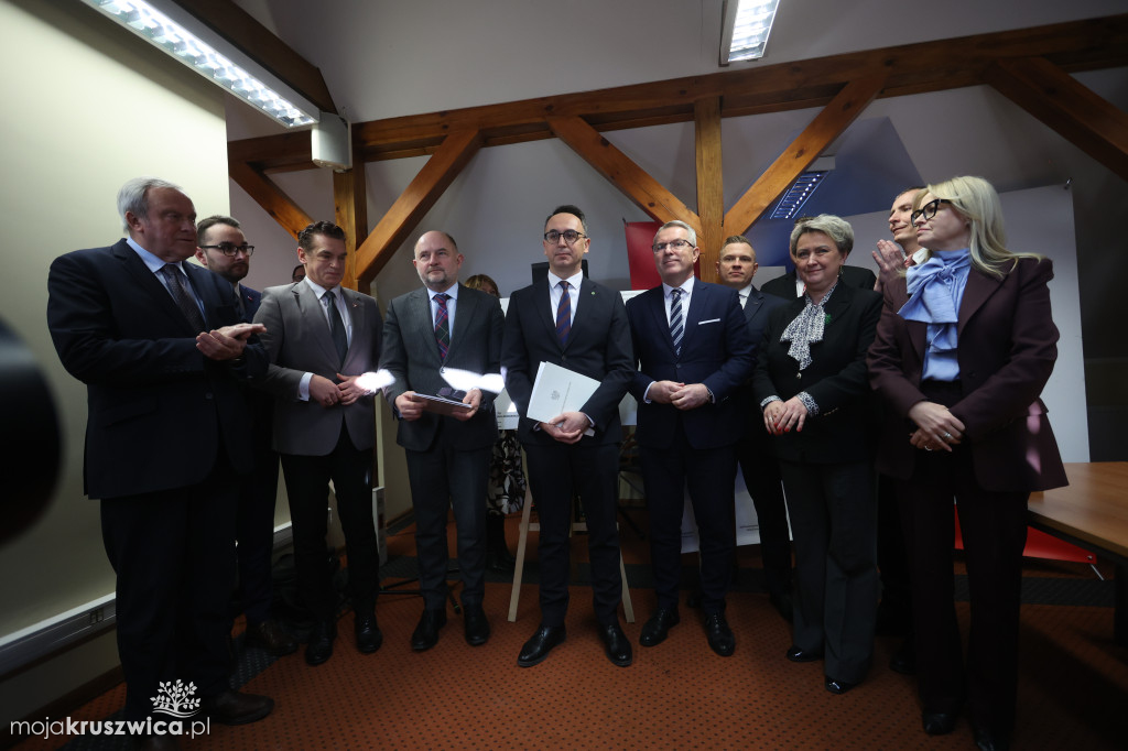 Pakt kolejowy dla województwa. Rząd i samorząd uzgodnili kierunki rozwoju kolei