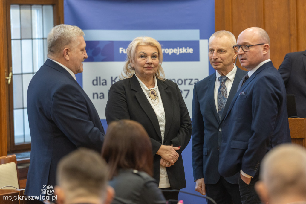 Cztery umowy o dofinansowanie projektów dla Gminy Kruszwica podpisane