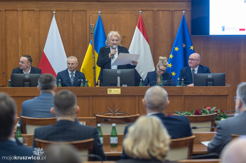 Cztery umowy o dofinansowanie projektów dla Gminy Kruszwica podpisane