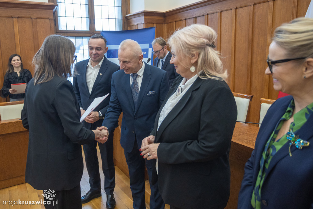 Cztery umowy o dofinansowanie projektów dla Gminy Kruszwica podpisane