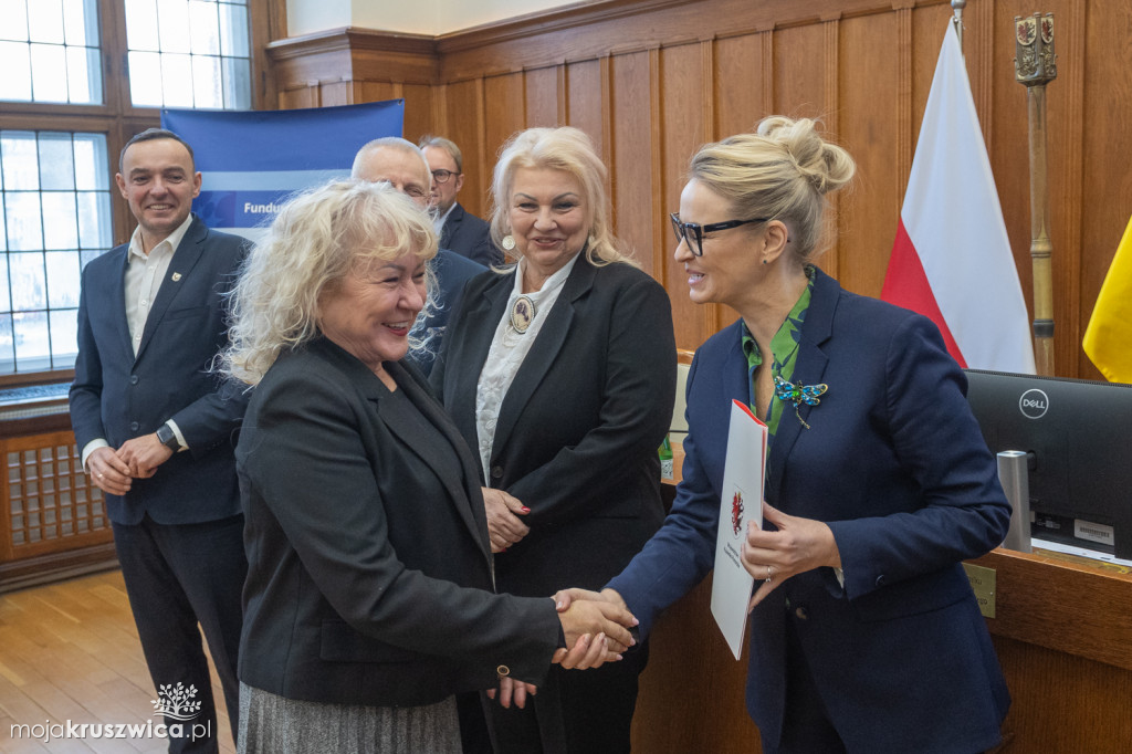 Cztery umowy o dofinansowanie projektów dla Gminy Kruszwica podpisane